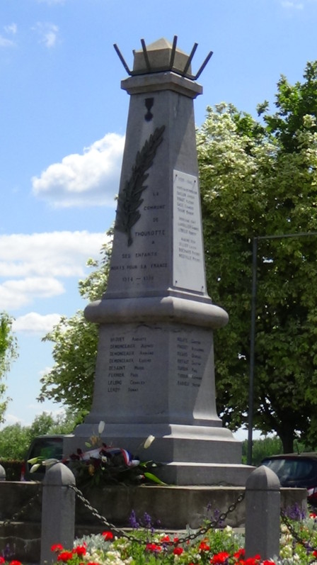 _9monumentmorts.jpg